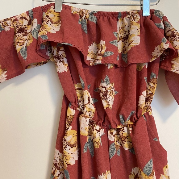 Floral Romper - Picture 2 of 3